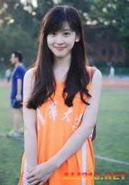 奶茶妹个人资料,从网红到商业女王的蜕变之路